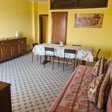 Lunamarina * Marinella di Sarzana