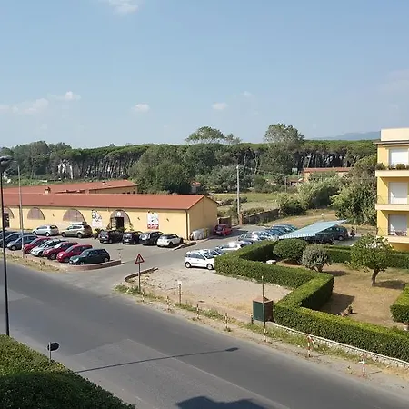 Lunamarina * Marinella di Sarzana